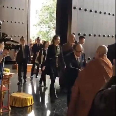 在佛堂她骑了他七回古言：祈愿之间的情感交织纠缠